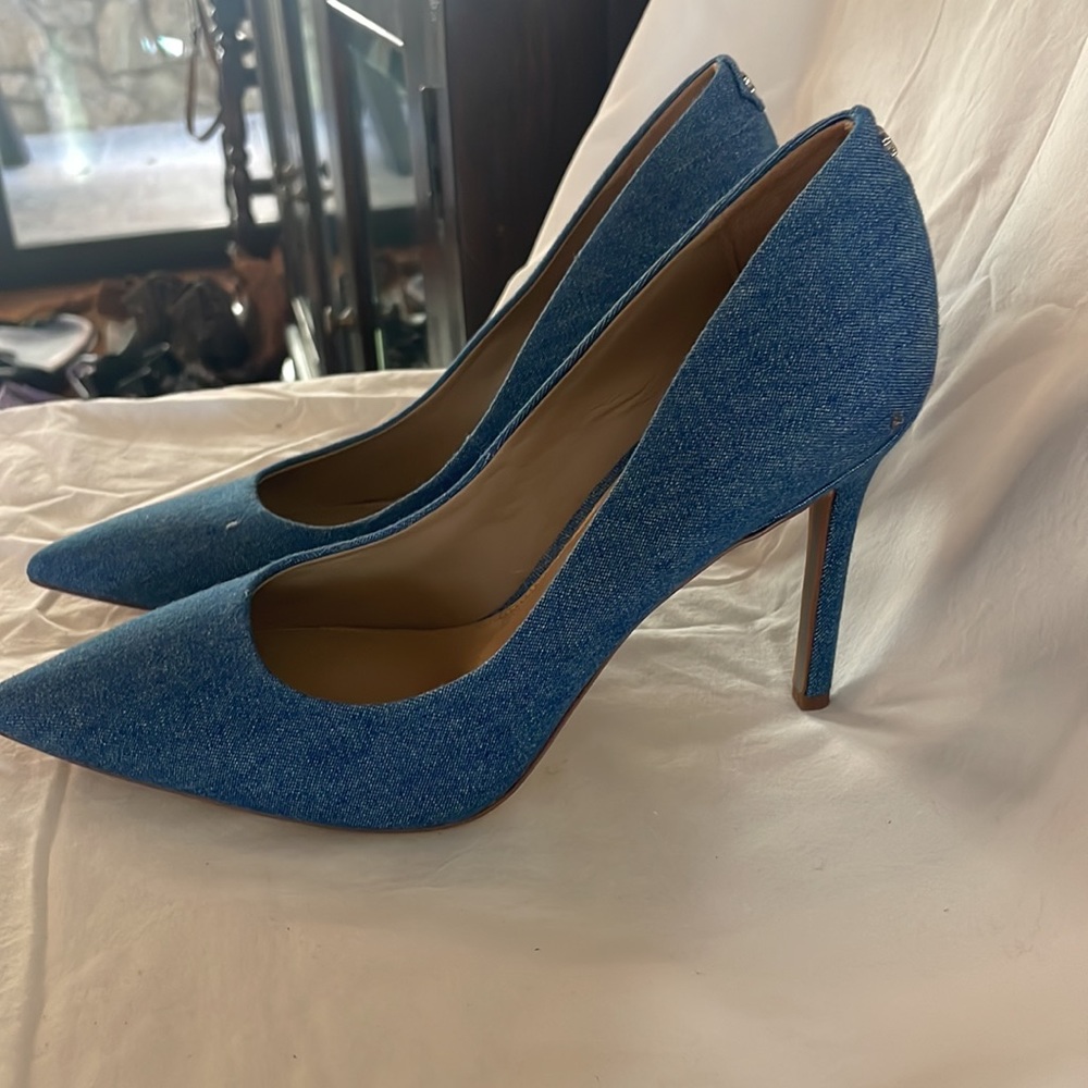 Jessica Simpson heels